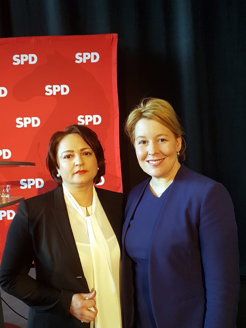 2. Galina Ortmann mit der Bundesfamilienministerin, Franziska Giffey, Frauenkongress der SPD am 09.03.2019 in Hannover